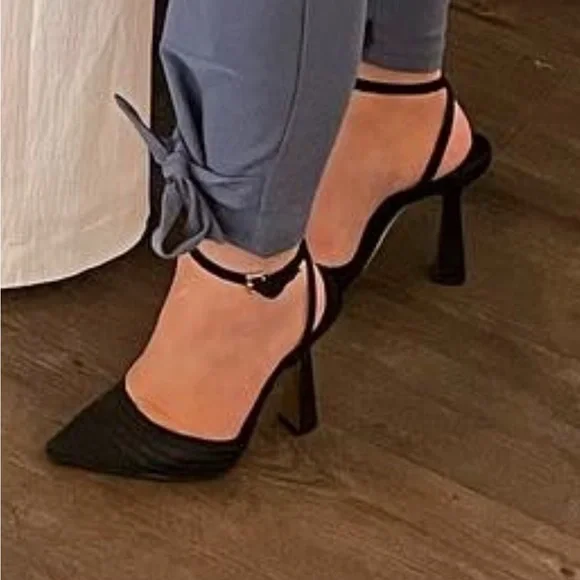 JLO JENNIFER LOPEZ Torrie Pump Heels  Size-  6 - Picture 6 of 6